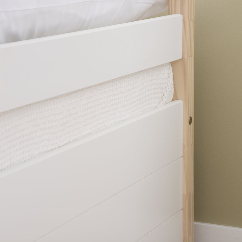 Haus cama alta con tobogán para colchón de 90x190 lacada en blanco y  natural, Banak